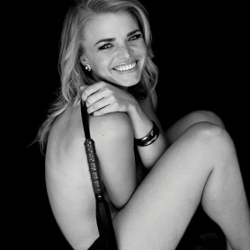 Flogger Whip Sportsheets Black/Red